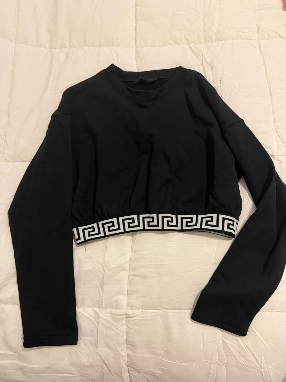 Black Cropped Long-Sleeve Top with Geometric Trim